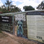 Tierra de Animales Sign